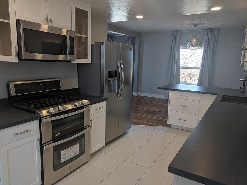 Really nice stove and new Appliances