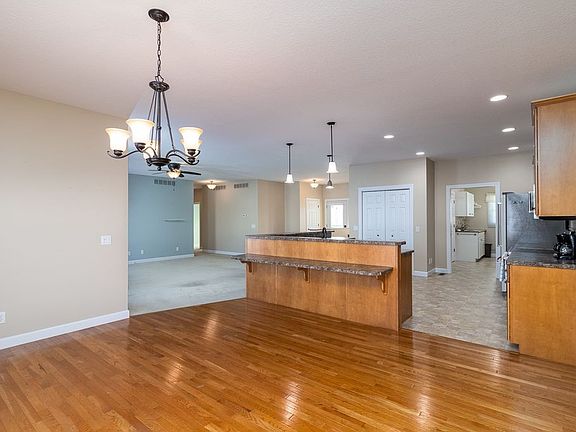 5th image of 2502 Cumberland Ct
