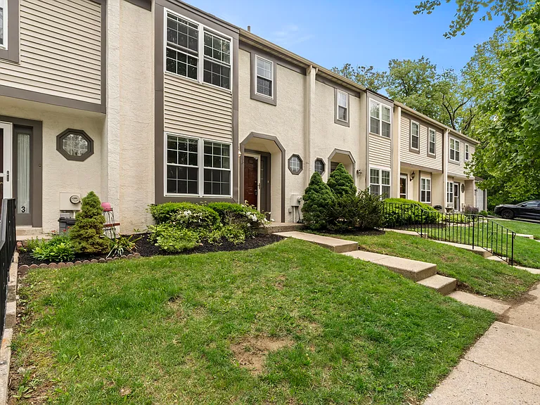 5 Ogden Ct — Photo 3
