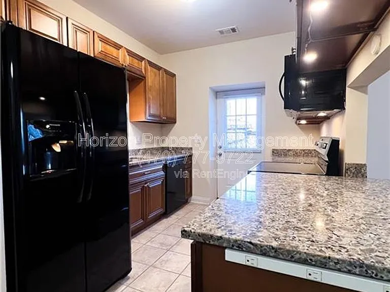 2475 Terrace Vw NW — Photo 6