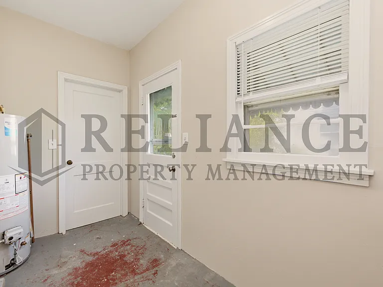 1620 E Selma St — Photo 33