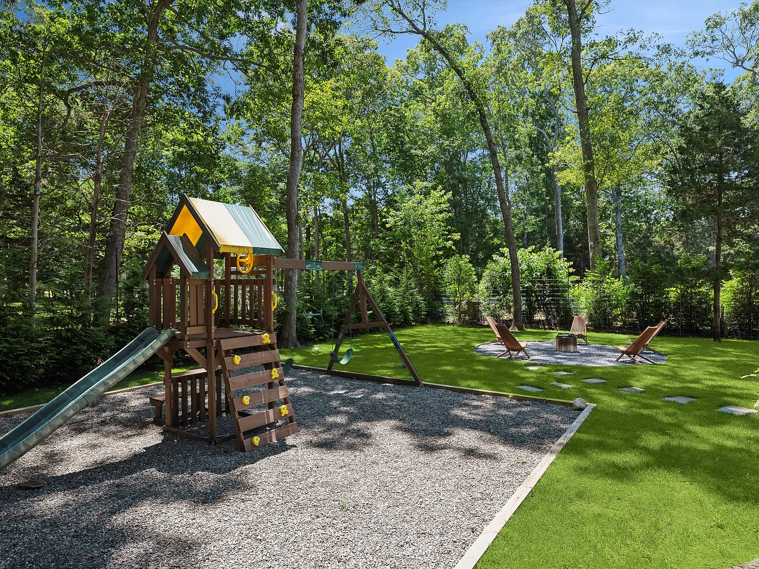 East Hampton Oasis — Photo 4