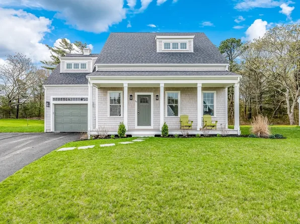 18 Pasture Hill Rd, Plymouth, MA 02360