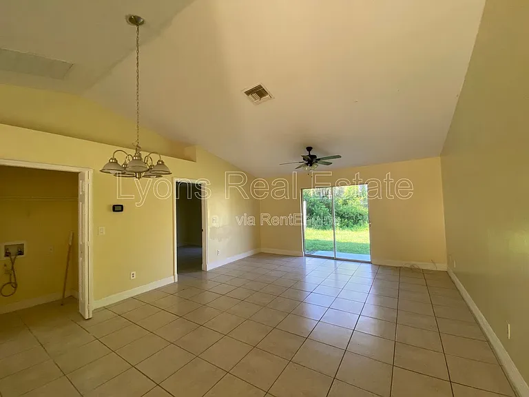 4939 Leonard Blvd S — Photo 2
