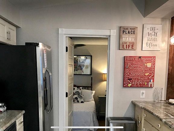 4th image of 422 Sherman St #2