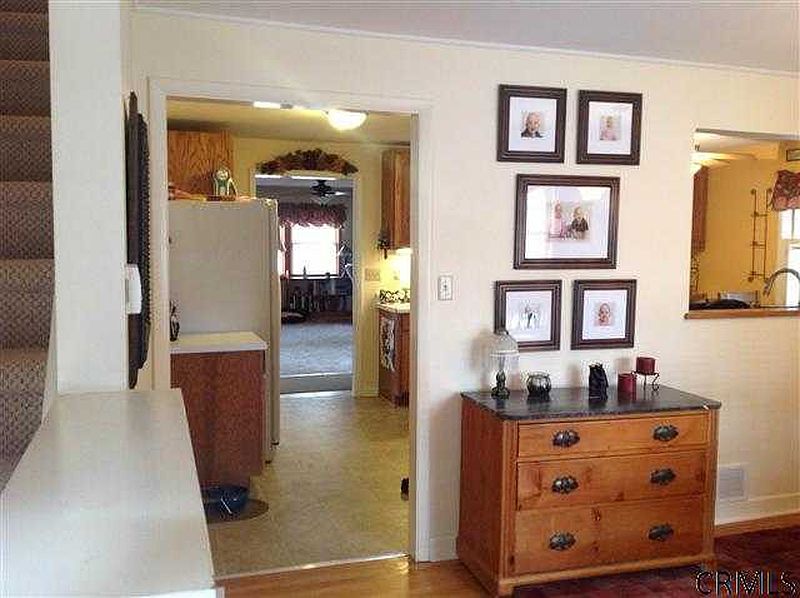 3rd image of 97 B ELSMERE Avenue