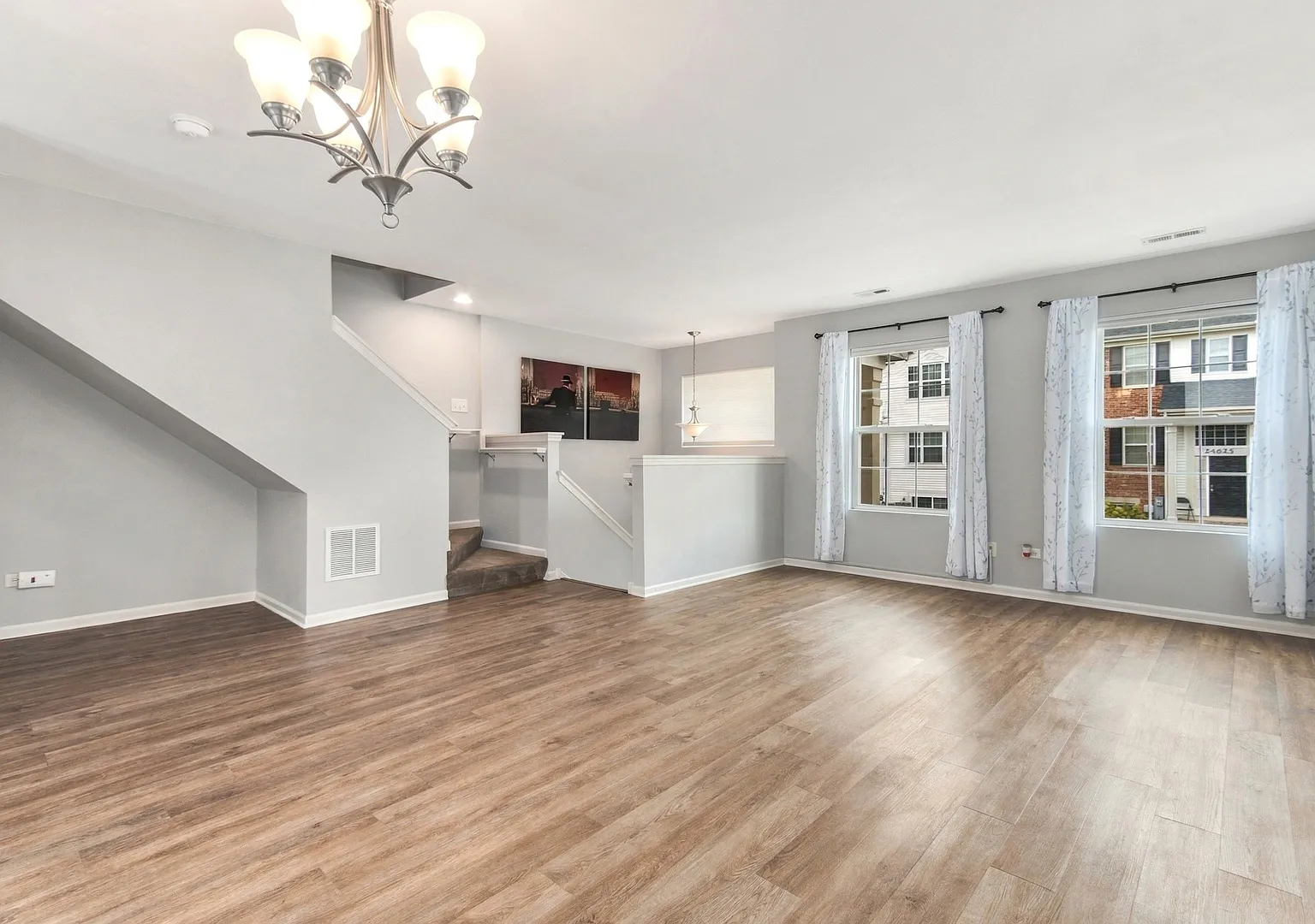 2 bed, 2.5 bath, 1483 sqft, $2,500 — Photo 2