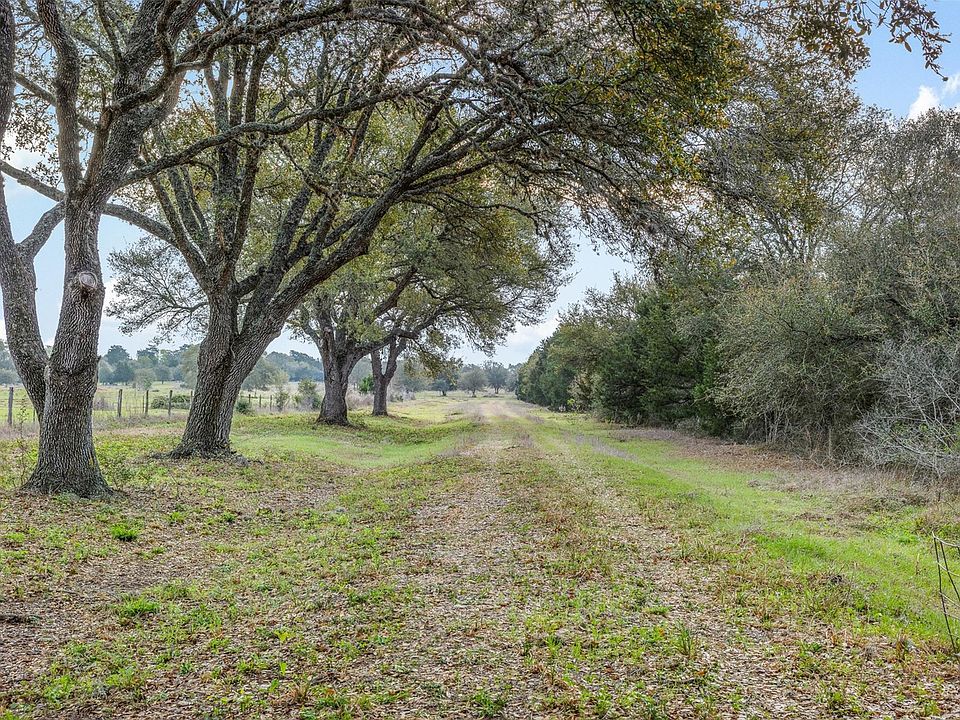 1st image of 1017 New Ulm Rd