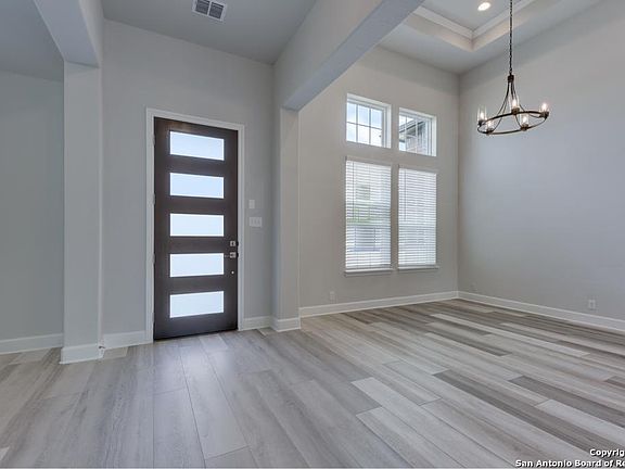 2nd image of 918 Gyngell Lane