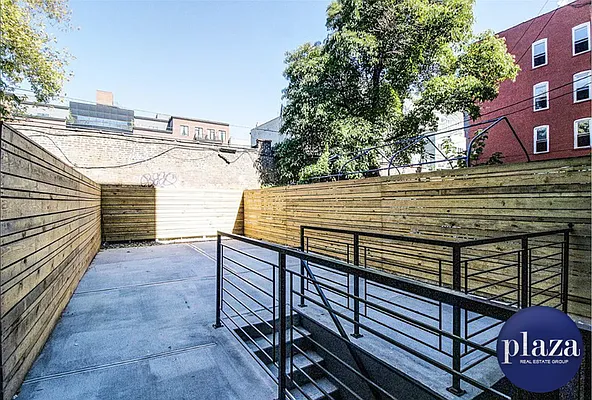 Rented by Plaza Real Estate Group | media 3