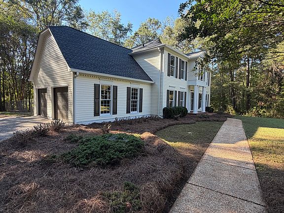2nd image of 6 Summit Ln