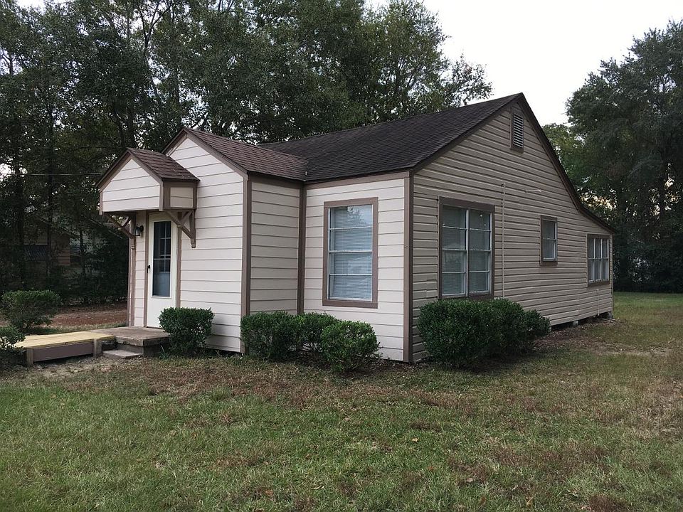 Newly Remodeled, very nice home/office