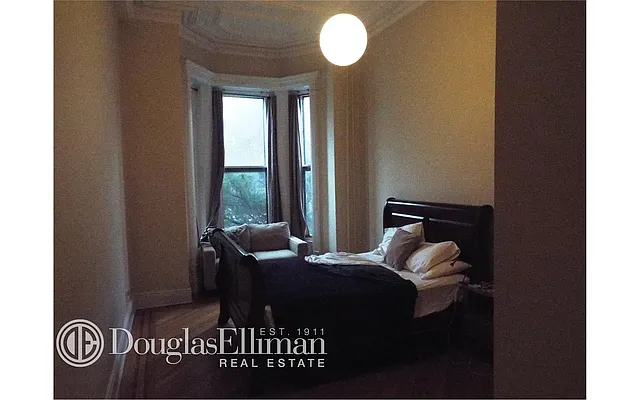 Rented by Douglas Elliman | media 28