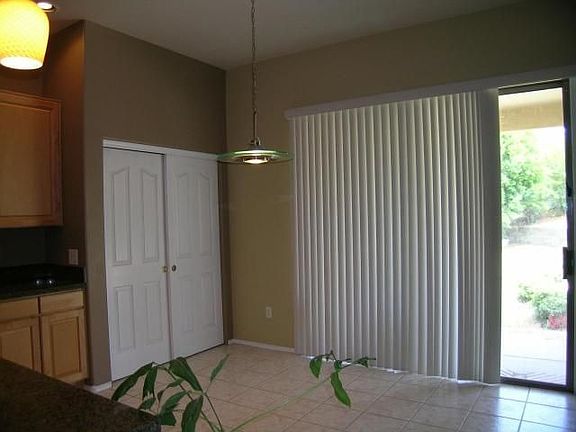 Spacious Eat-in Kitchen & Pantry