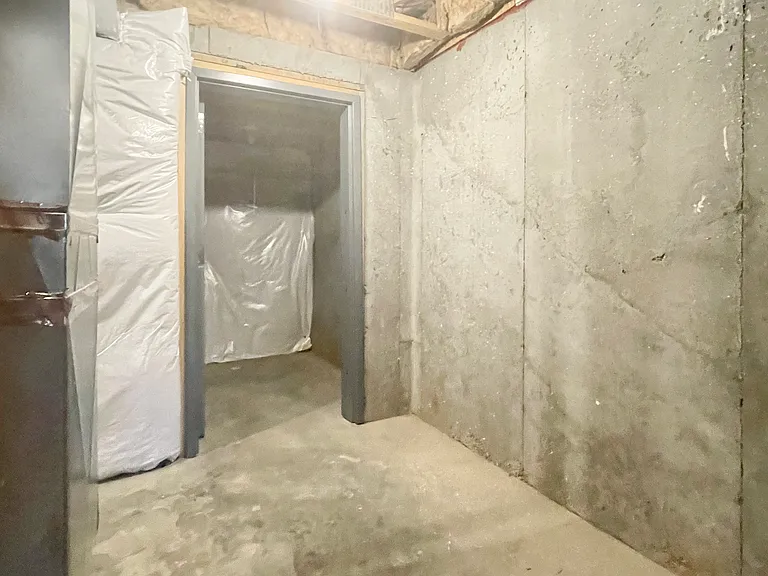 10541 Clubhouse Dr — Photo 20