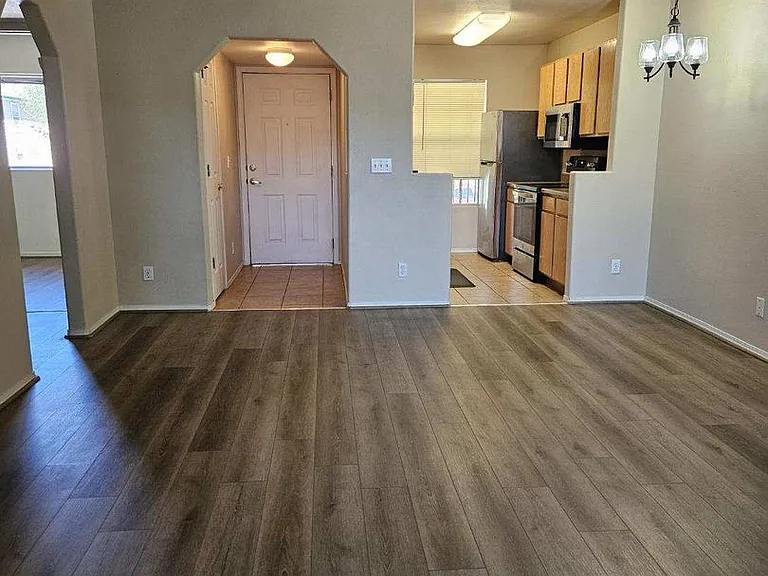 1100 Goeglein Gulch #206 — Photo 5