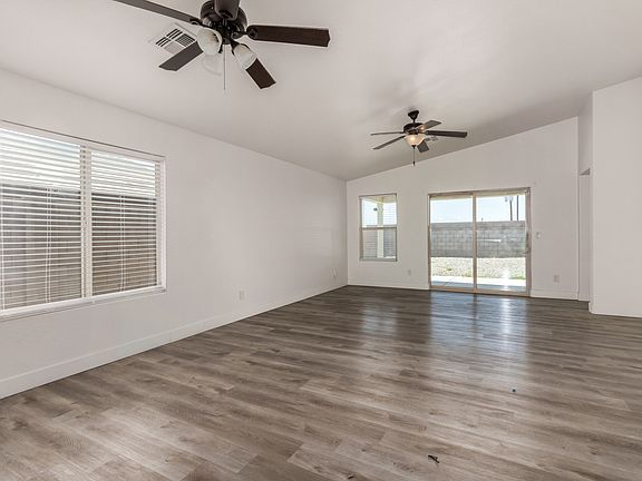 5th image of 3812 S 186th Ln