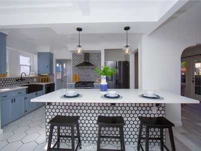 9123 S Hobart Blvd, Los Angeles, CA, 90047