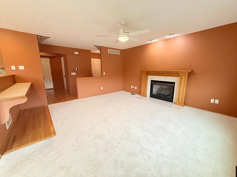 62 Vermont Ave — Photo 3