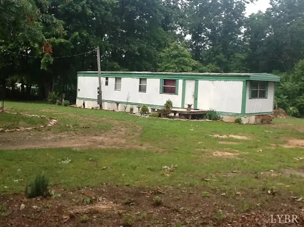 1090 Mud St, Concord, VA 24538