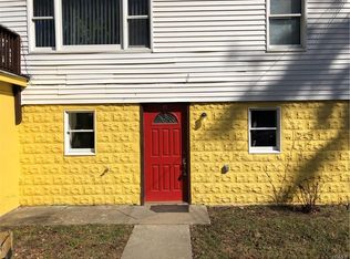 9 Fernwood Dr APT A, Greenwood Lake, NY 10925
