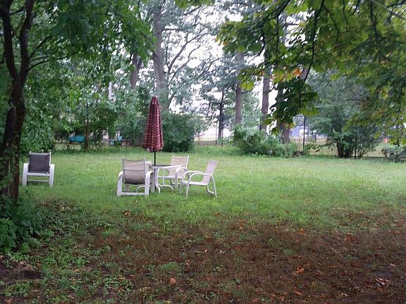 huge yard!