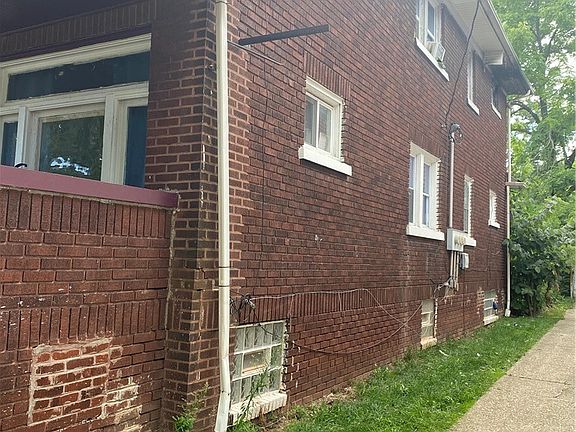2nd image of 11206 Forest Ave