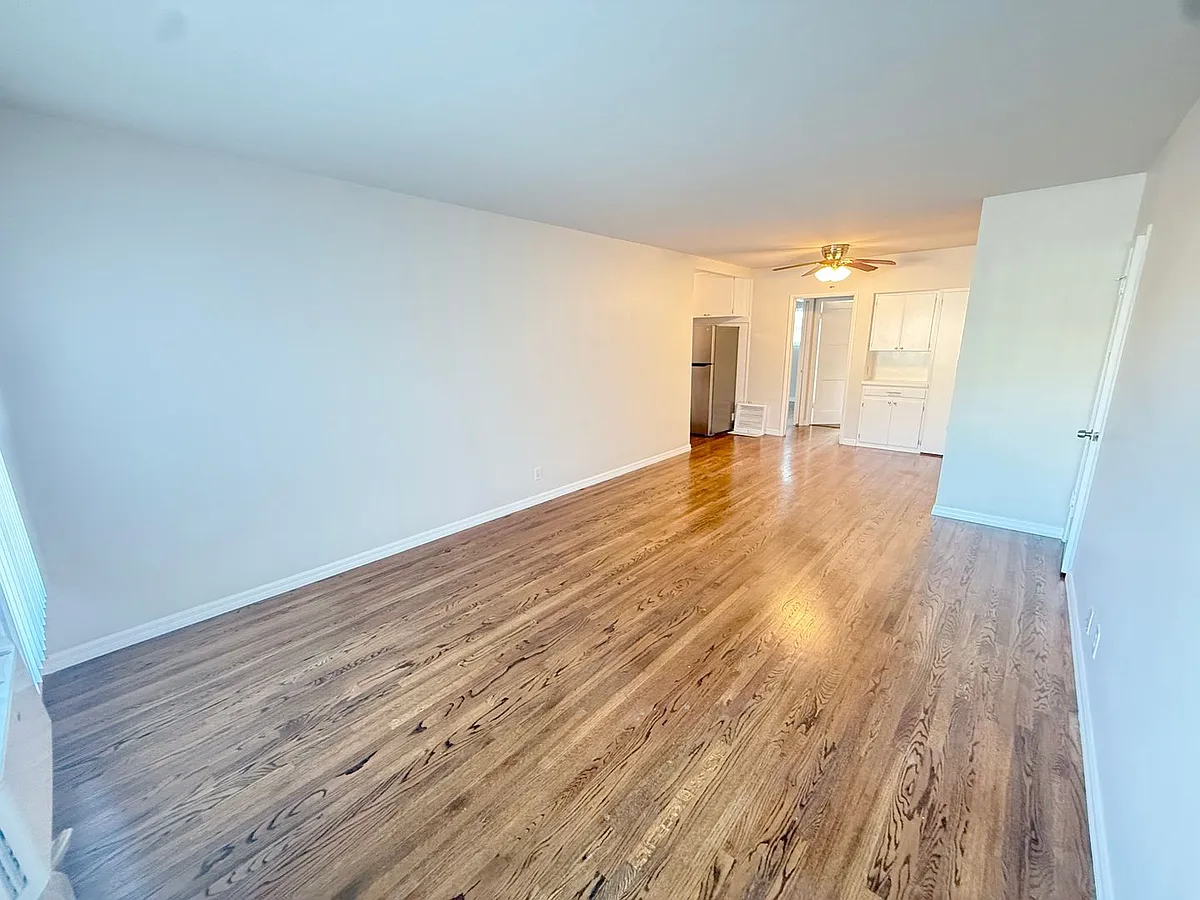 Building Photo - 4123-4125 Ocean View Blvd