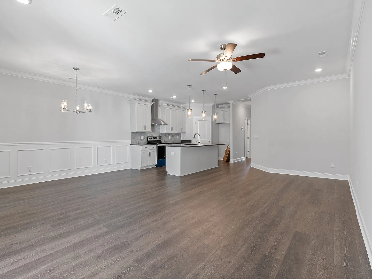 3 bed, 2228 sqft, $2,500 — Photo 3