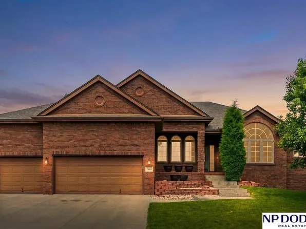 7408 S 103rd Ave, La Vista, NE 68128