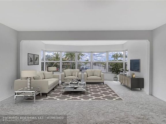 4th image of 3121 NE 51st St APT 203E