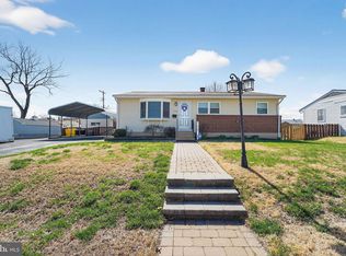 119 Sandy Beach Dr, Pasadena, MD 21122