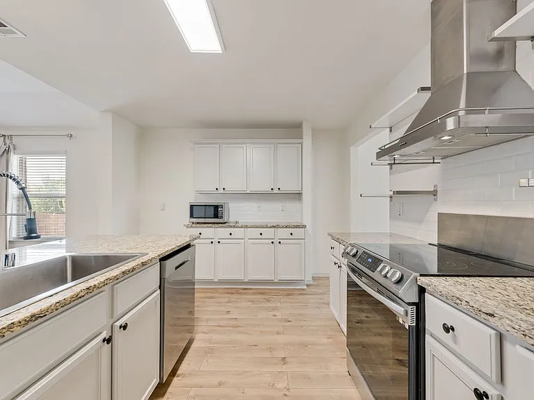 1123 Garnet St — Photo 10