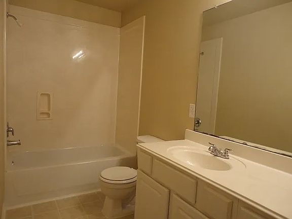 5th image of 5811 Creektrace Ln