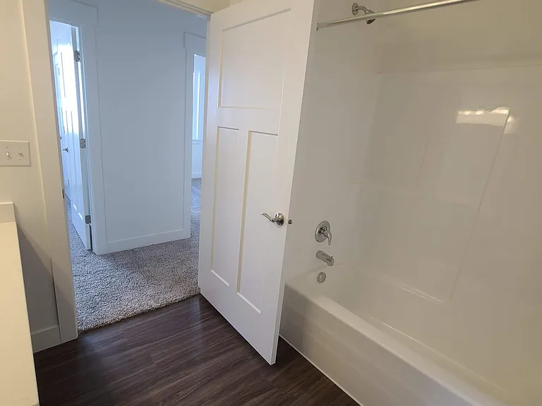74 W Silver Springs Dr — Photo 19