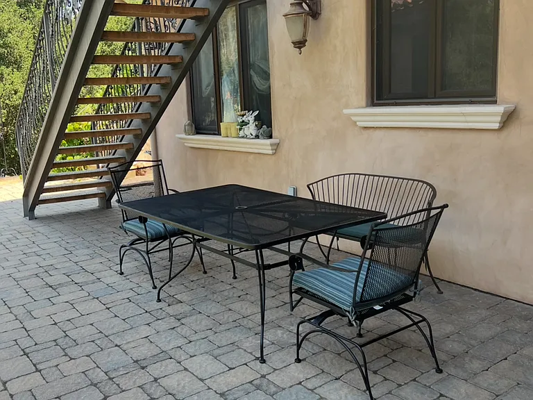 Hackamore Ln — Photo 3