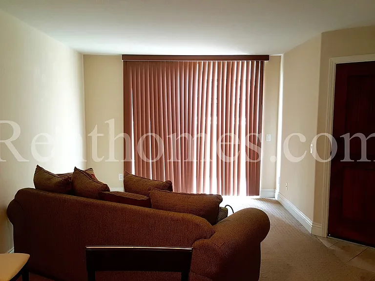 3985-325 Nobel Dr — Photo 2