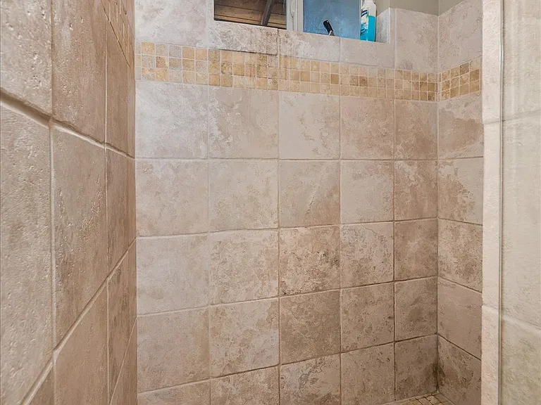 316 W Austin Rd — Photo 22