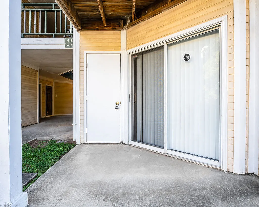 Building Photo - 414 Ridgecreek Dr #414