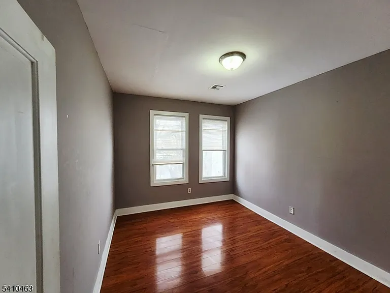 146 Hollywood Ave — Photo 19