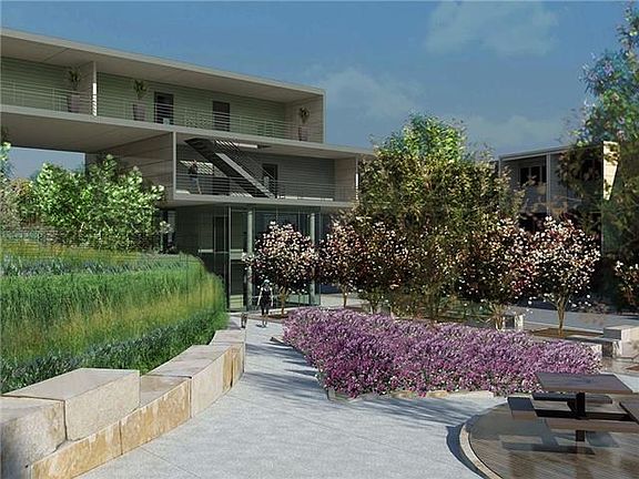 4th image of 604 N Bluff Dr Unit 221