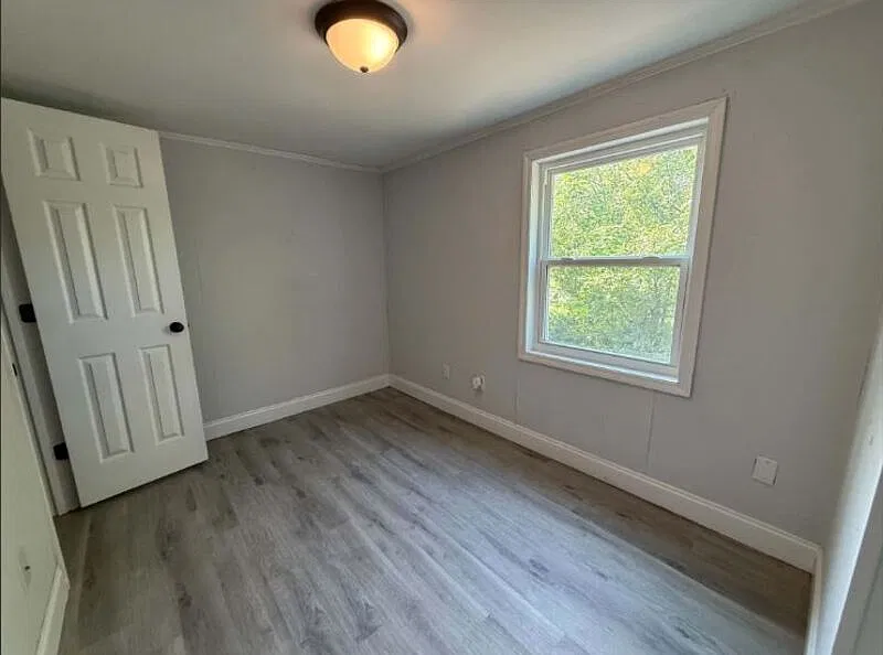 2 bed, 1.0 bath, 984 sqft, $1,600 — Photo 3