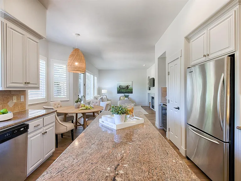 704 Hunt Ave — Photo 15