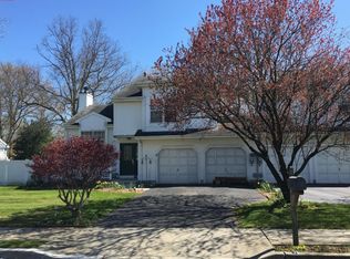 75 Bonnie Dr, Middletown, NJ 07748