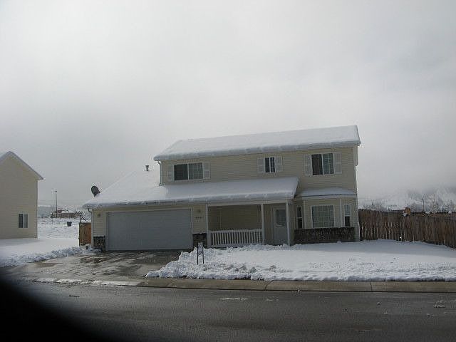2nd image of 204 Cliff View Cir