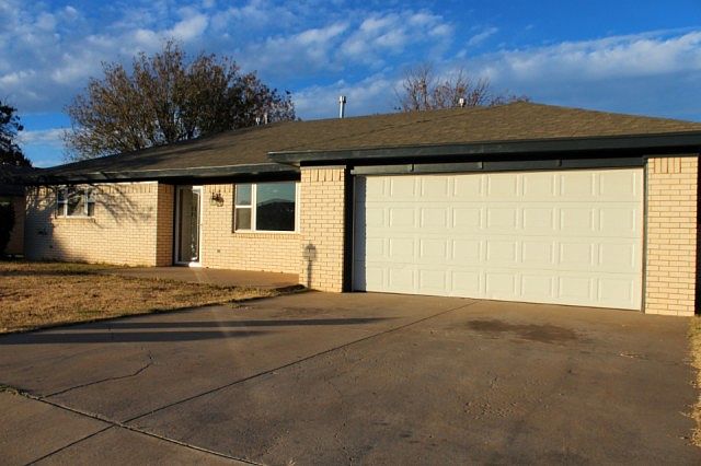 1st image of 1004 York Dr