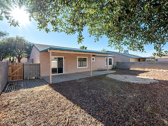 4th image of 8747 E Eagle Creek Dr