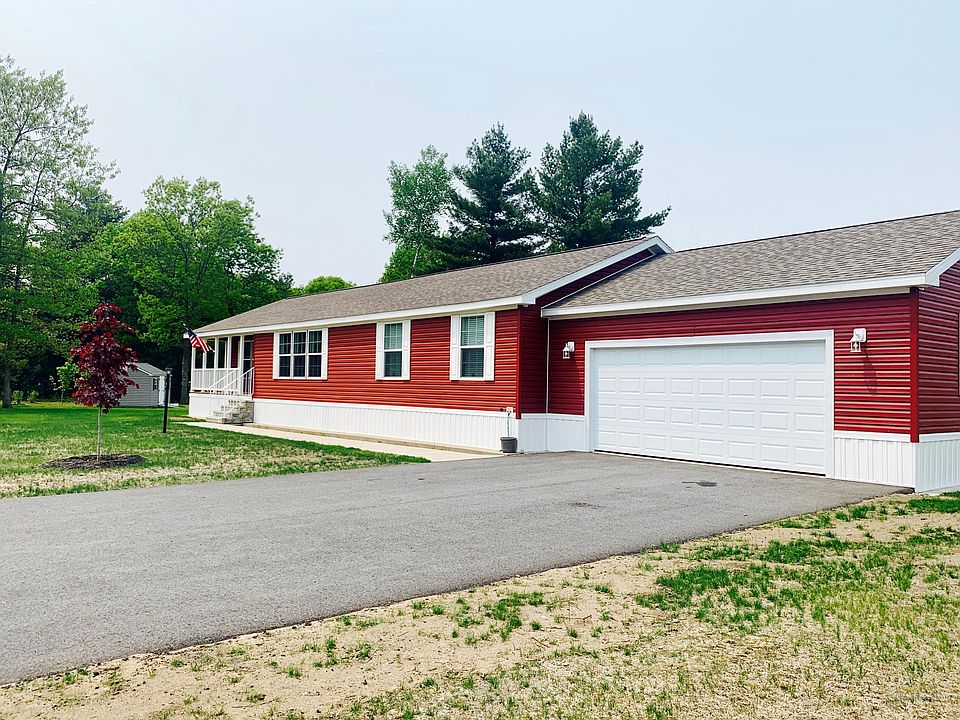 2nd image of 26 Fieldstone Dr