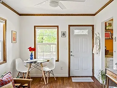 2 bed, 842 sqft, $2,900 — Photo 2