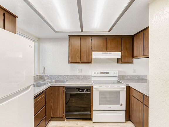 2nd image of 6911 Rainier Dr APT 2